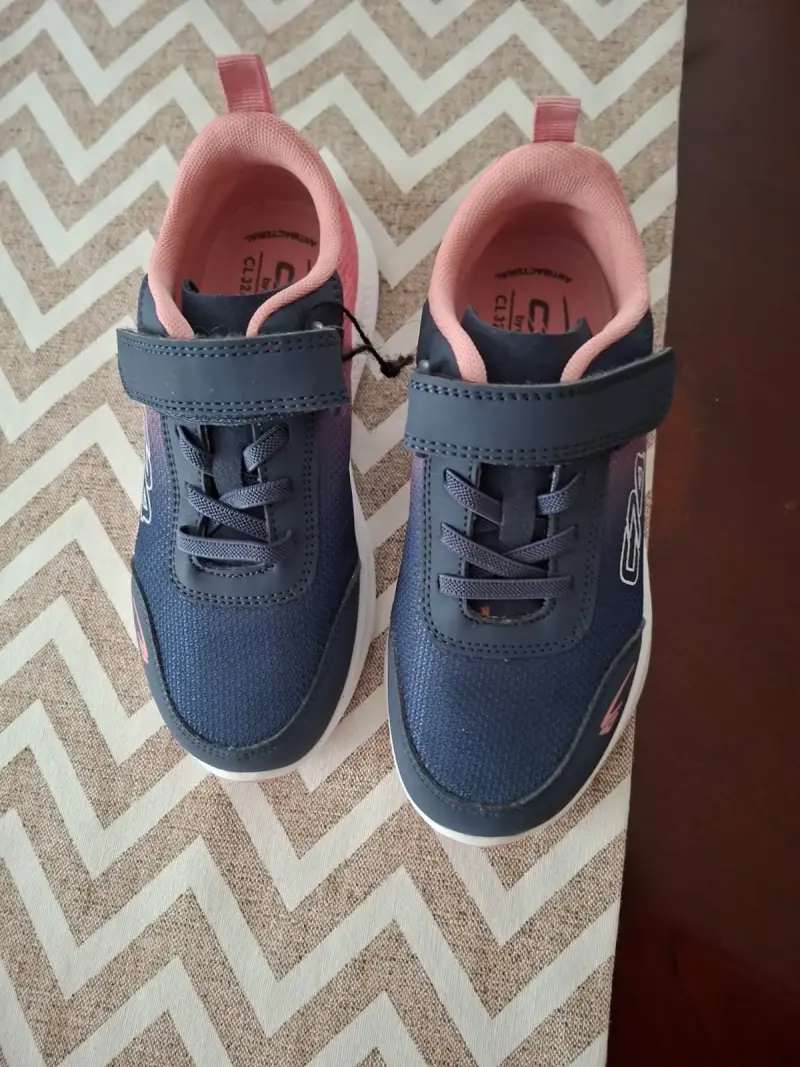 Zapatillas deportivas infantiles azul y rosa - 4