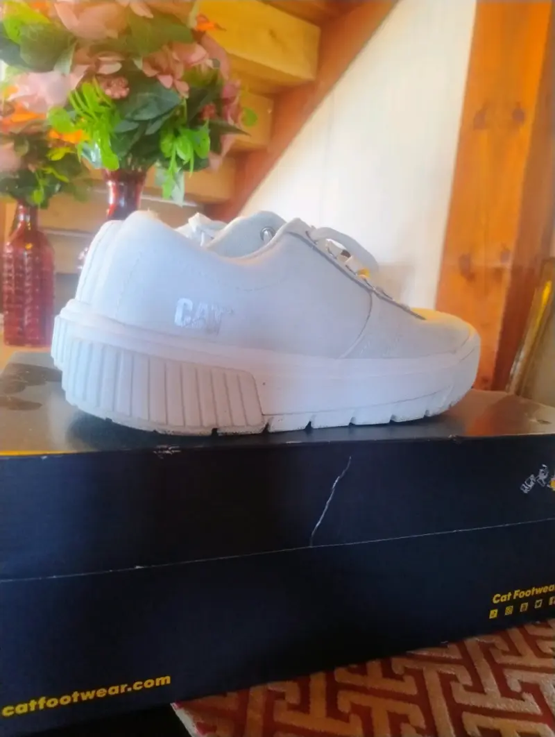 Zapatillas blancas CAT urbanas - 2