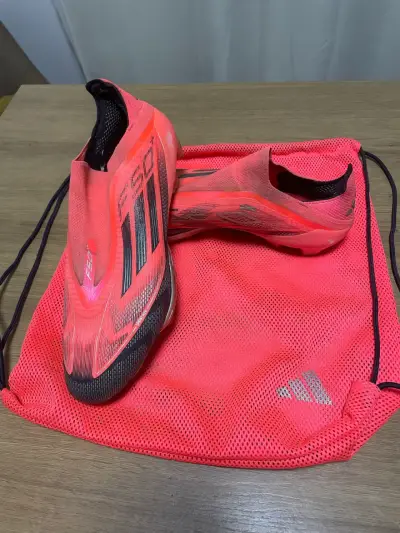 Zapatos de fútbol AdidasF50 lightstrike pro - miniatura 1