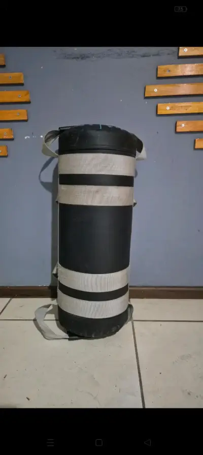 Saco de entrenamiento 6kilos - miniatura 2