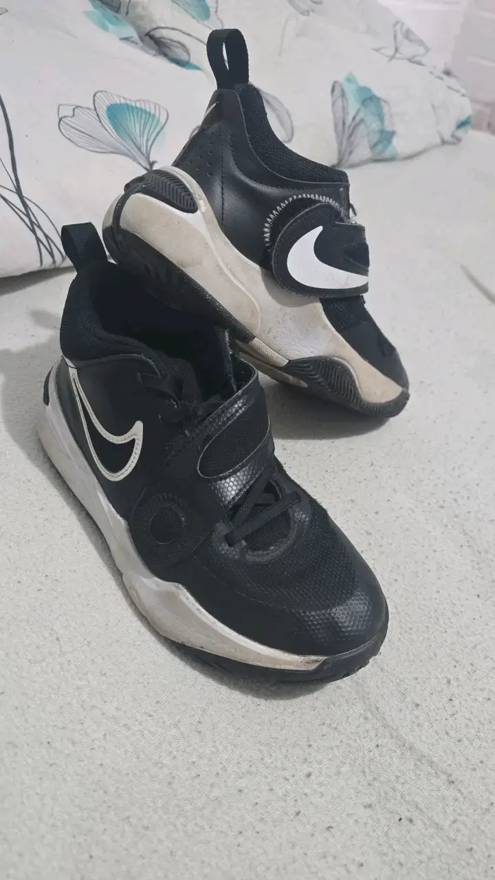 Zapatillas deportivas Nike negras para niños - 1