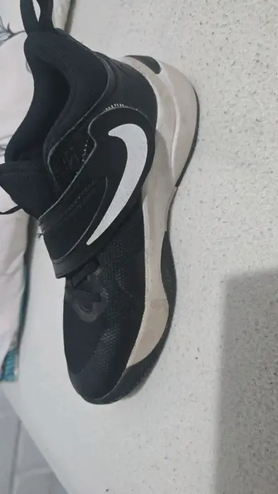 Zapatillas deportivas Nike negras para niños - miniatura 4