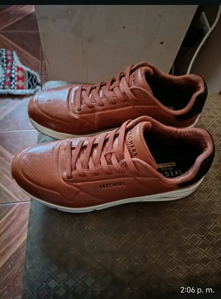 Zapatillas Skechers marrones para hombre - 1