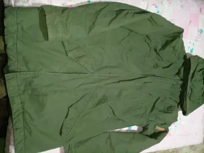 Parka verde con capucha para niño - miniatura 1
