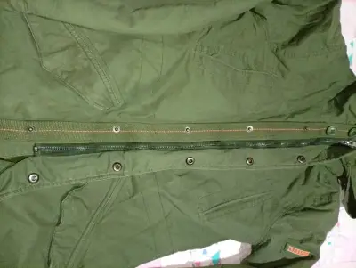 Parka verde con capucha para niño - miniatura 2
