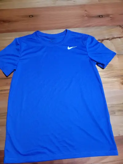 Polera Nike azul para niño - miniatura 1