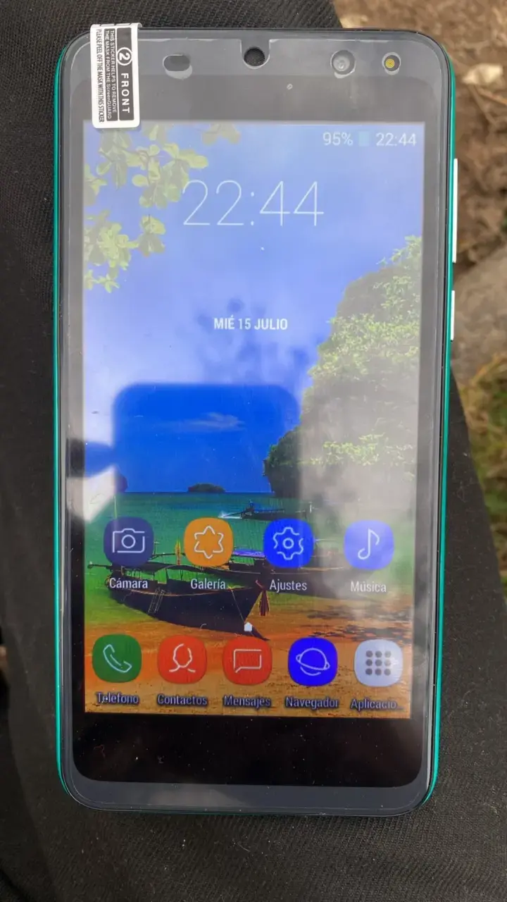 Smartphone Android pantalla táctil verde - 3