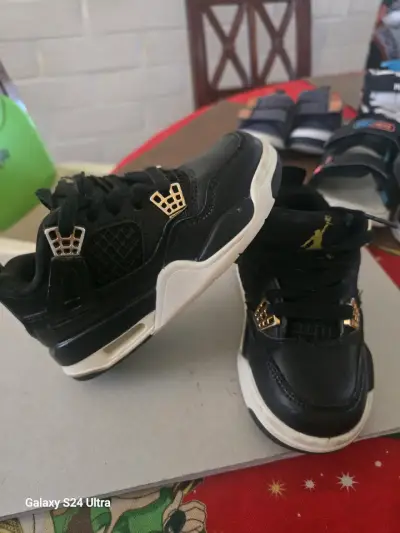 Zapatillas deportivas negras para niños - miniatura 1