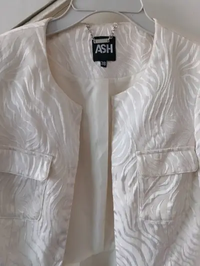 Chaqueta blanca elegante ASH con textura - miniatura 2