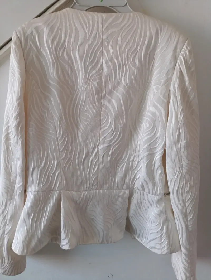 Chaqueta blanca elegante ASH con textura - 3