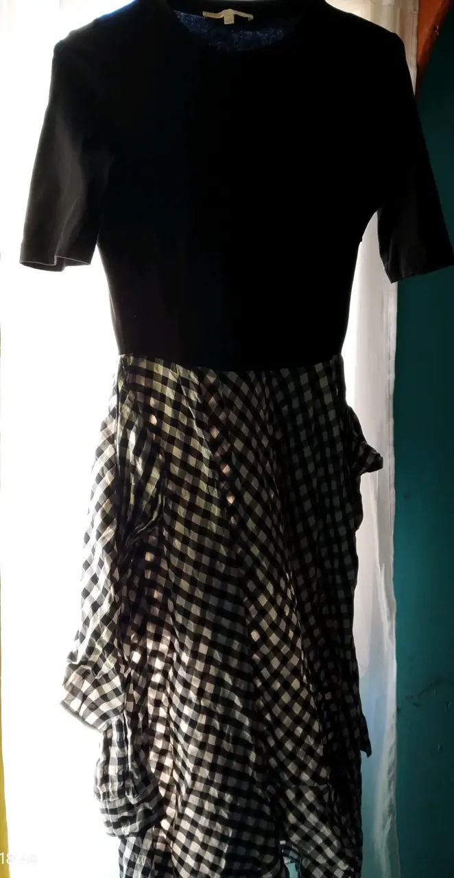 Vestido a cuadros blanco y negro