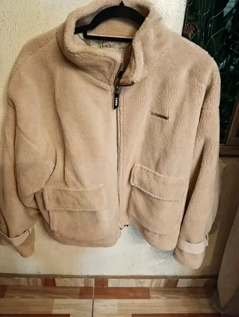 Chaqueta de polar beige con cierre - 1