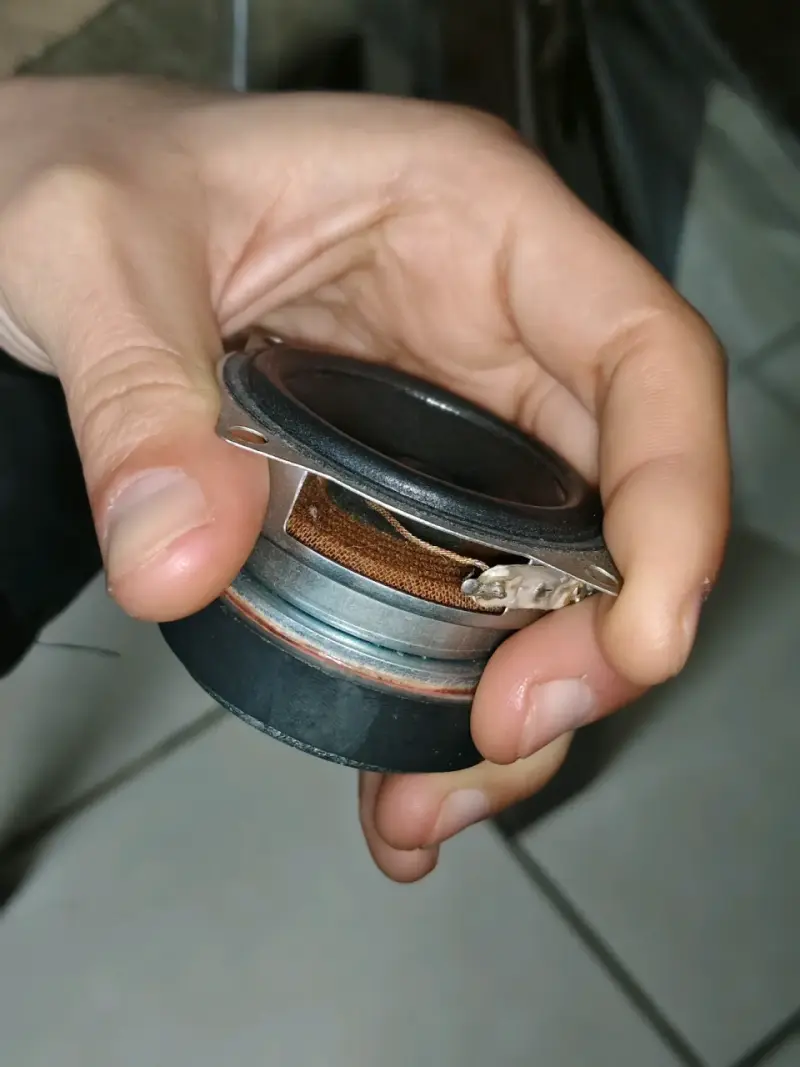 Pequeños altavoces el par perfecto funcionamiento. - 1