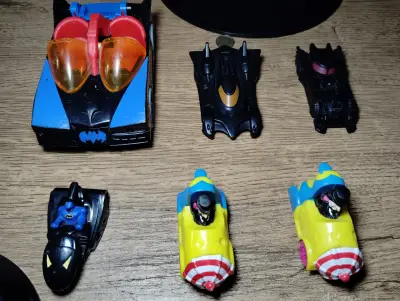 Set de autos de juguete Batman y más - miniatura 1