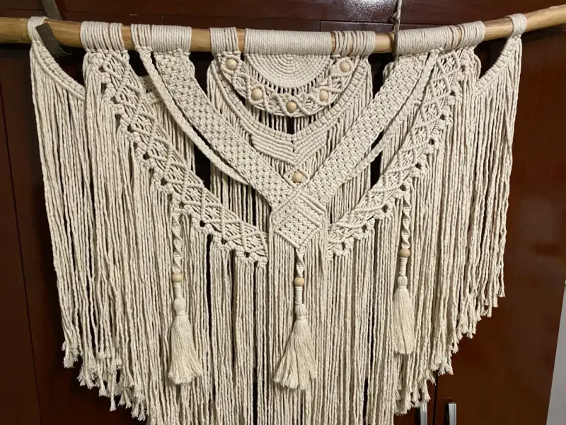 Tapiz de macramé bohemio hecho a mano - 1