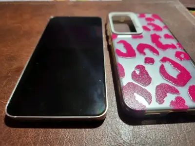 Samsung Galaxy S24 128GB como nuevo - miniatura 4