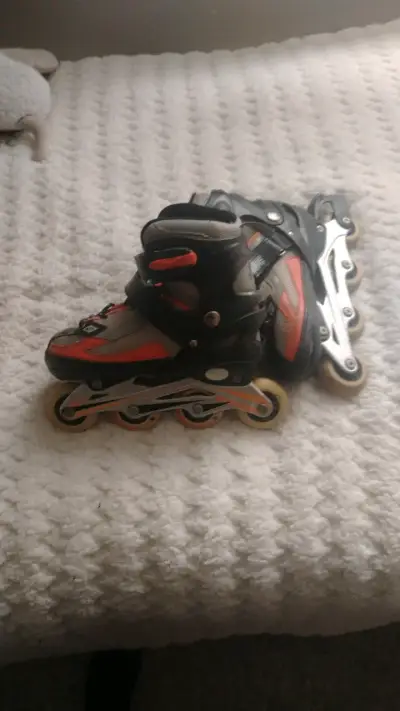 Patines en línea Rollerblade negros y rojos - miniatura 3