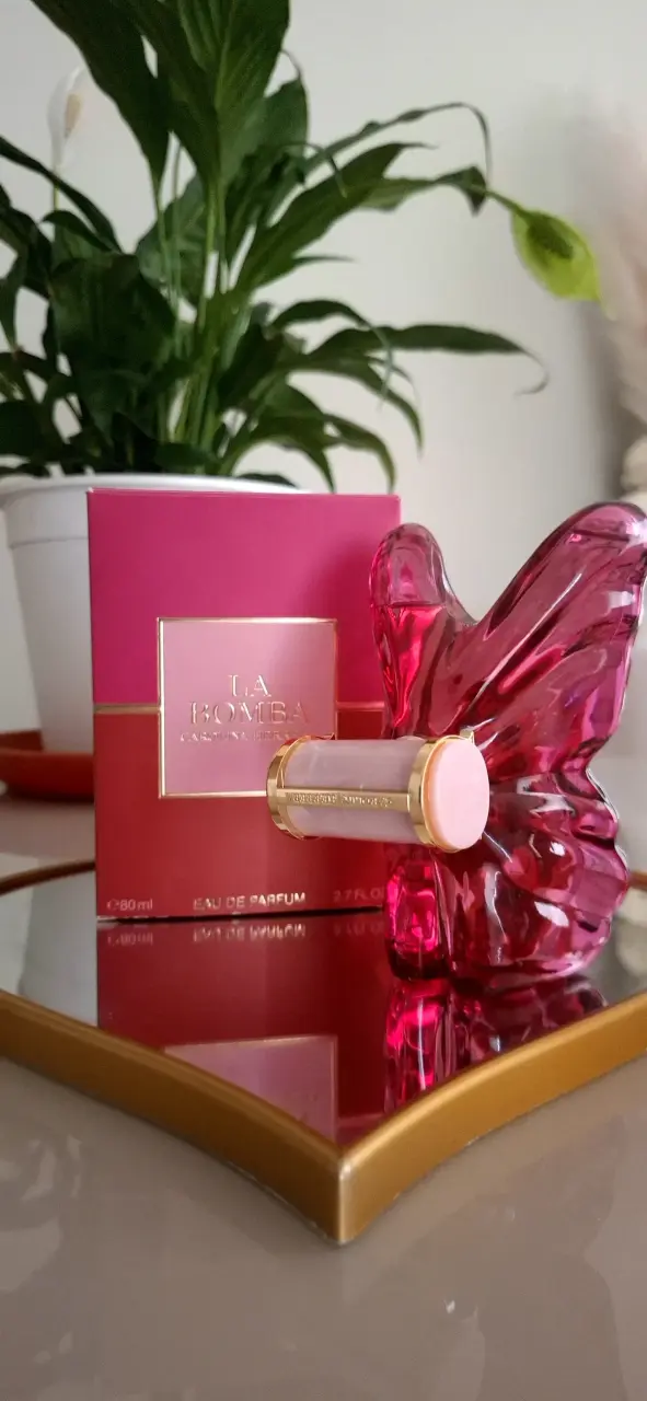 Perfume La Bomba 80ml con diseño exclusivo - 1