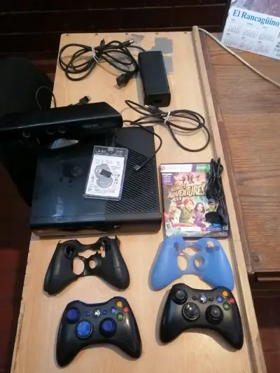 Xbox 360 Slim E 1TB Aurora | 120 Juegos | Kinect | - miniatura 1