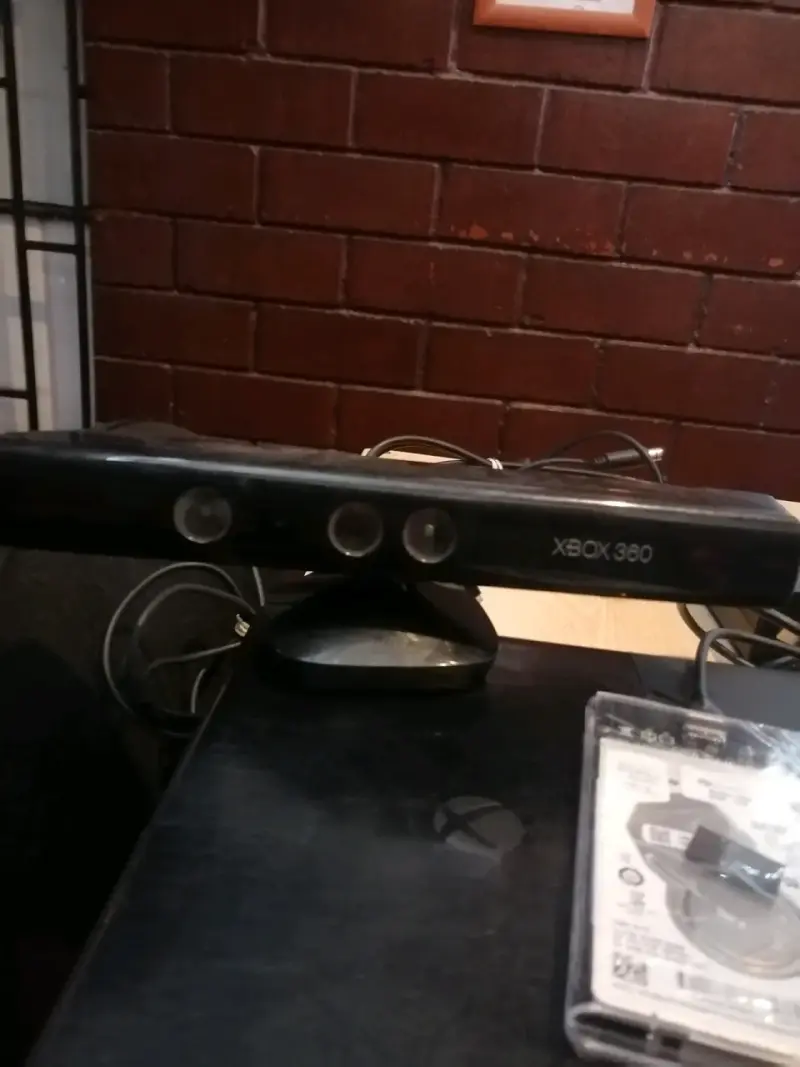 Xbox 360 Slim E 1TB Aurora | 120 Juegos | Kinect | - 6