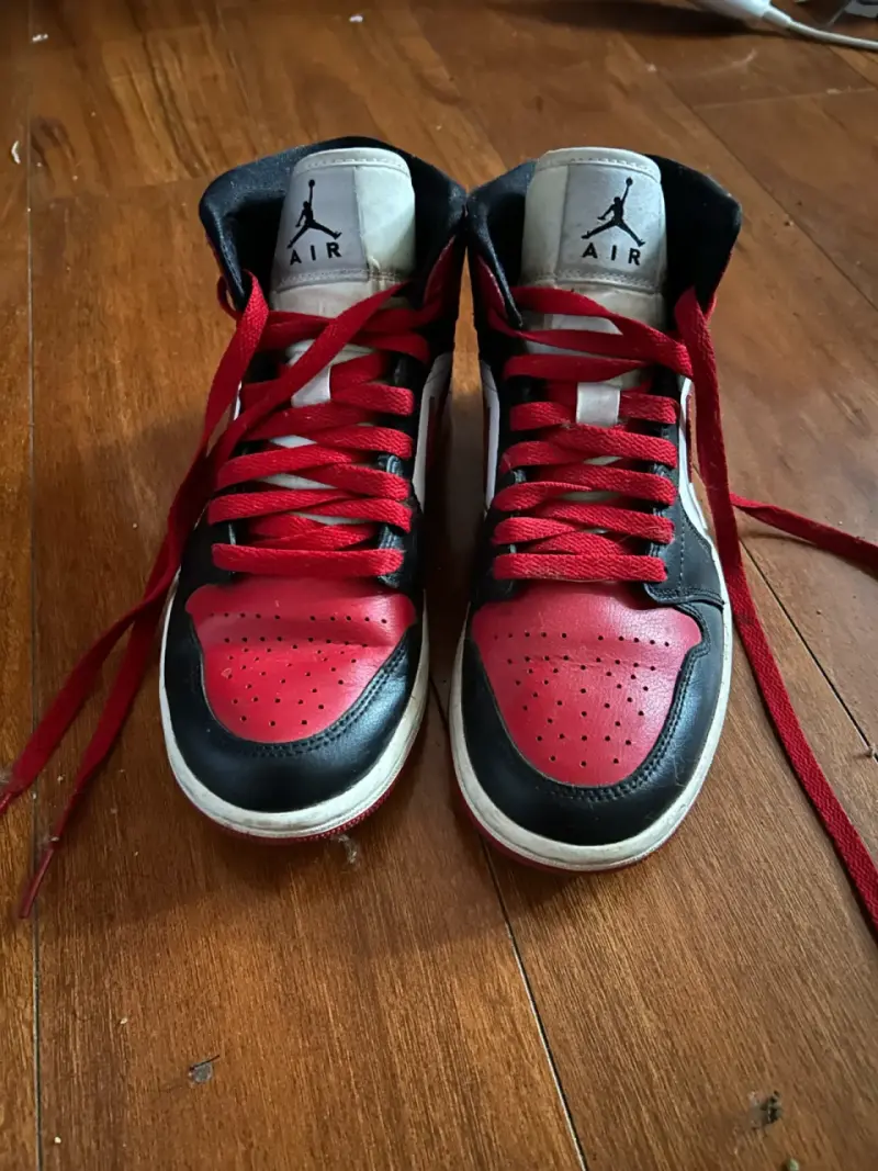 Zapatillas Air Jordan clásicas rojo y negro - 1