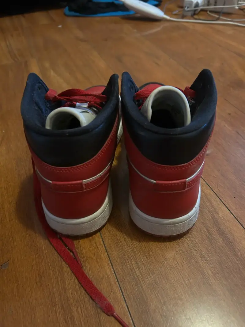 Zapatillas Air Jordan clásicas rojo y negro - 5