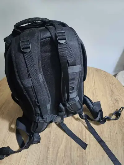 Mochila Tamrac negra para fotografia - miniatura 2