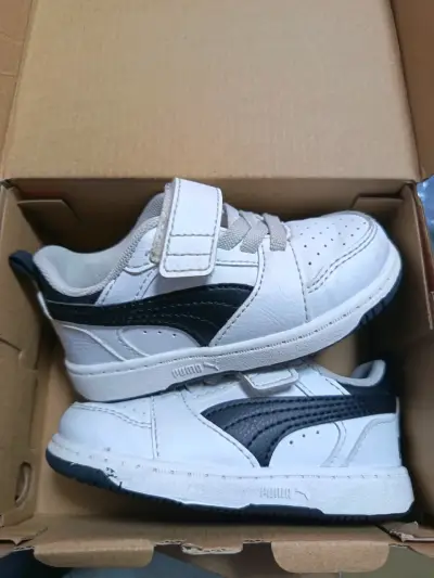 Zapatillas deportivas Puma blancas - miniatura 1