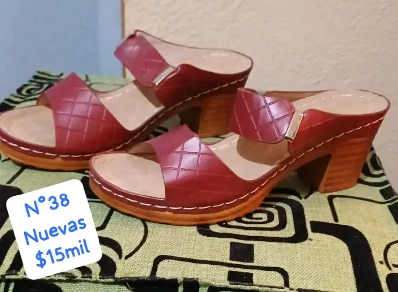 Sandalias de cuero con taco alto n°38 - 1