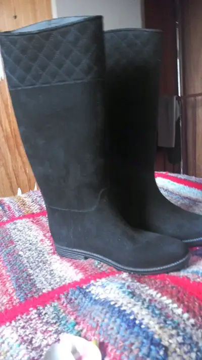 Botas negras de gamuza para mujer - miniatura 1