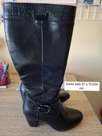 Botas negras de cuero talla 37 - miniatura 1