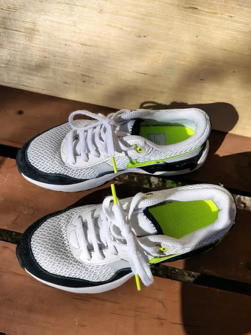 Zapatillas deportivas blancas - 1