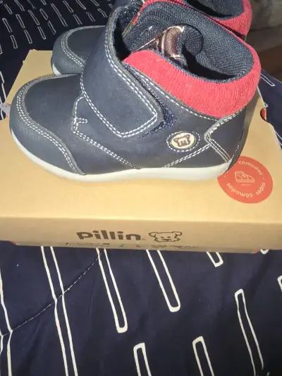 Botines infantiles Pillin azul y rojo - miniatura 1