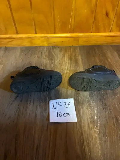 Zapatillas negras talla 27 para niños - miniatura 4
