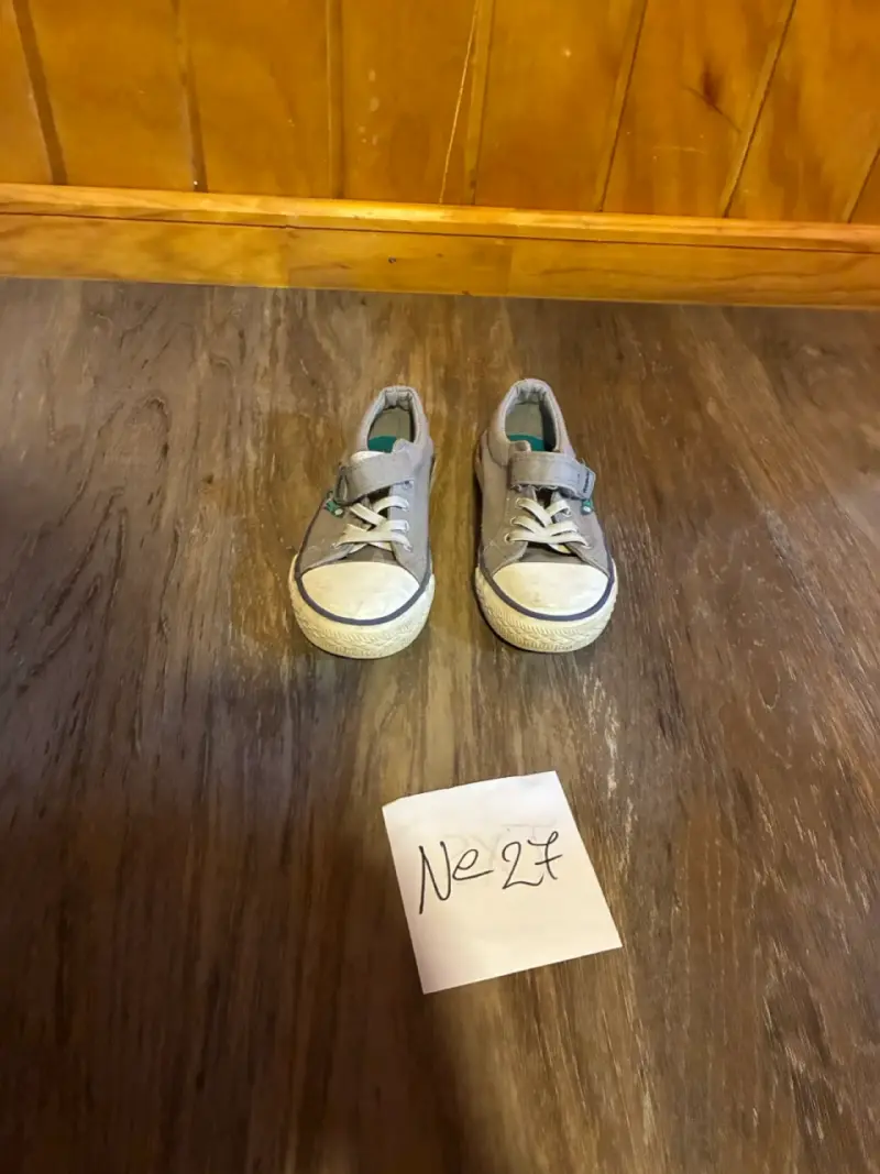 Zapatillas grises para niños talla 27 - 1