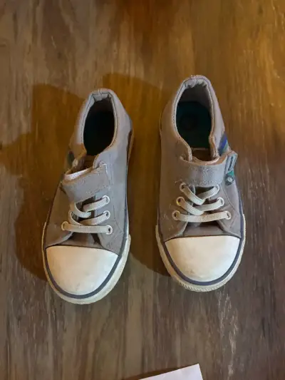 Zapatillas grises para niños talla 27 - miniatura 2