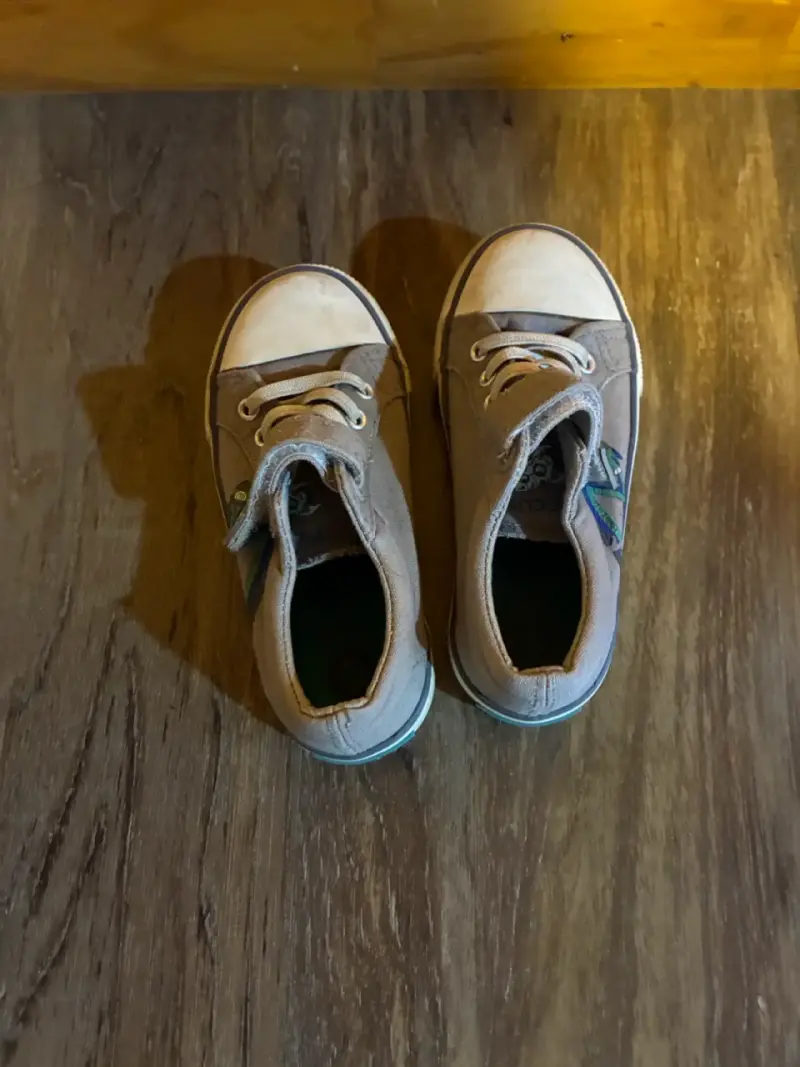 Zapatillas grises para niños talla 27 - 4