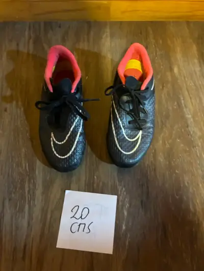Zapatillas de fútbol Nike negras talla 20 - miniatura 1