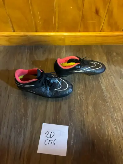 Zapatillas de fútbol Nike negras talla 20 - miniatura 2