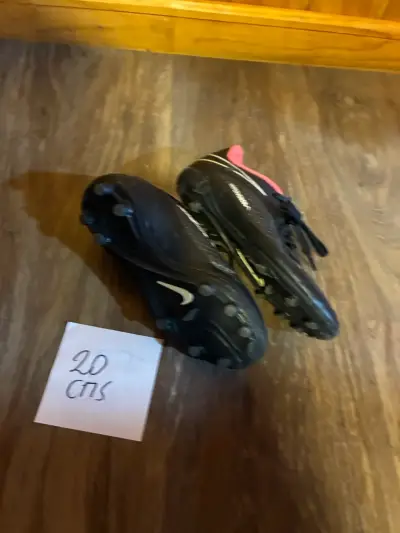 Zapatillas de fútbol Nike negras talla 20 - miniatura 3