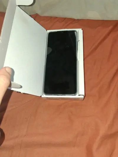 Motorola Moto G06 nuevo en caja - miniatura 2