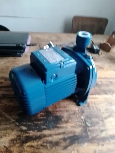 Bomba centrífuga Pedrollo CP158  con ctrol automát - miniatura 2