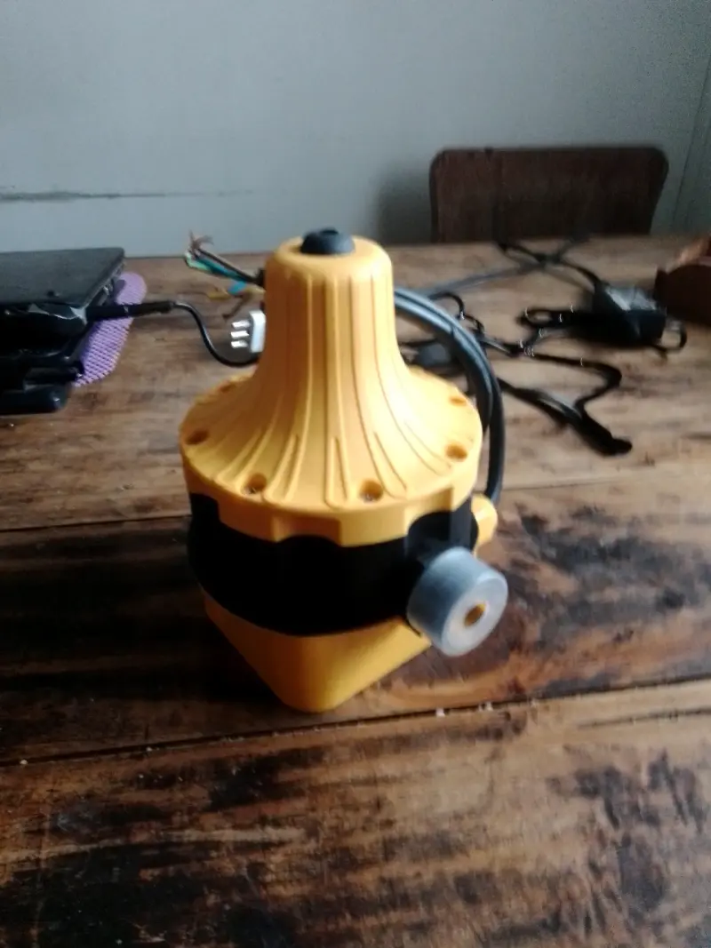 Bomba centrífuga Pedrollo CP158  con ctrol automát - 5