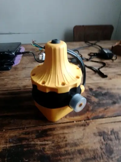 Bomba centrífuga Pedrollo CP158  con ctrol automát - miniatura 5