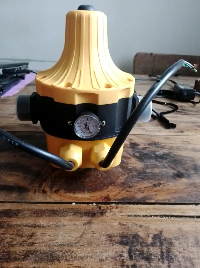 Bomba centrífuga Pedrollo CP158  con ctrol automát - 6