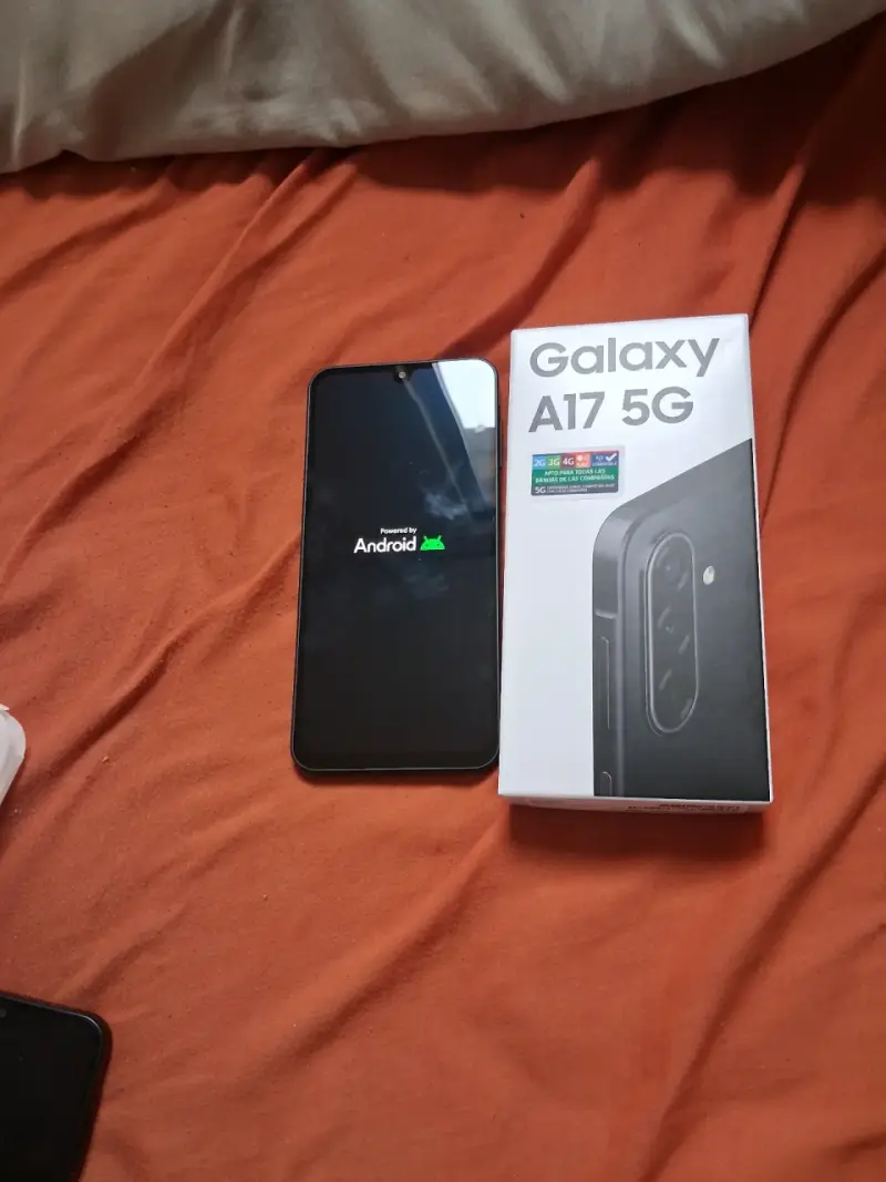 Samsung Galaxy A17 5G con caja original - 3