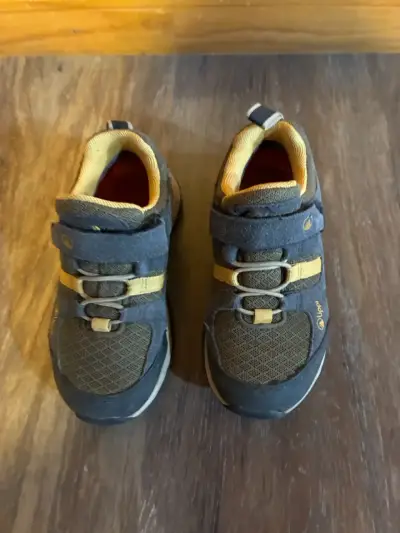 Zapatillas infantiles talla 29 azul y amarillo - miniatura 2