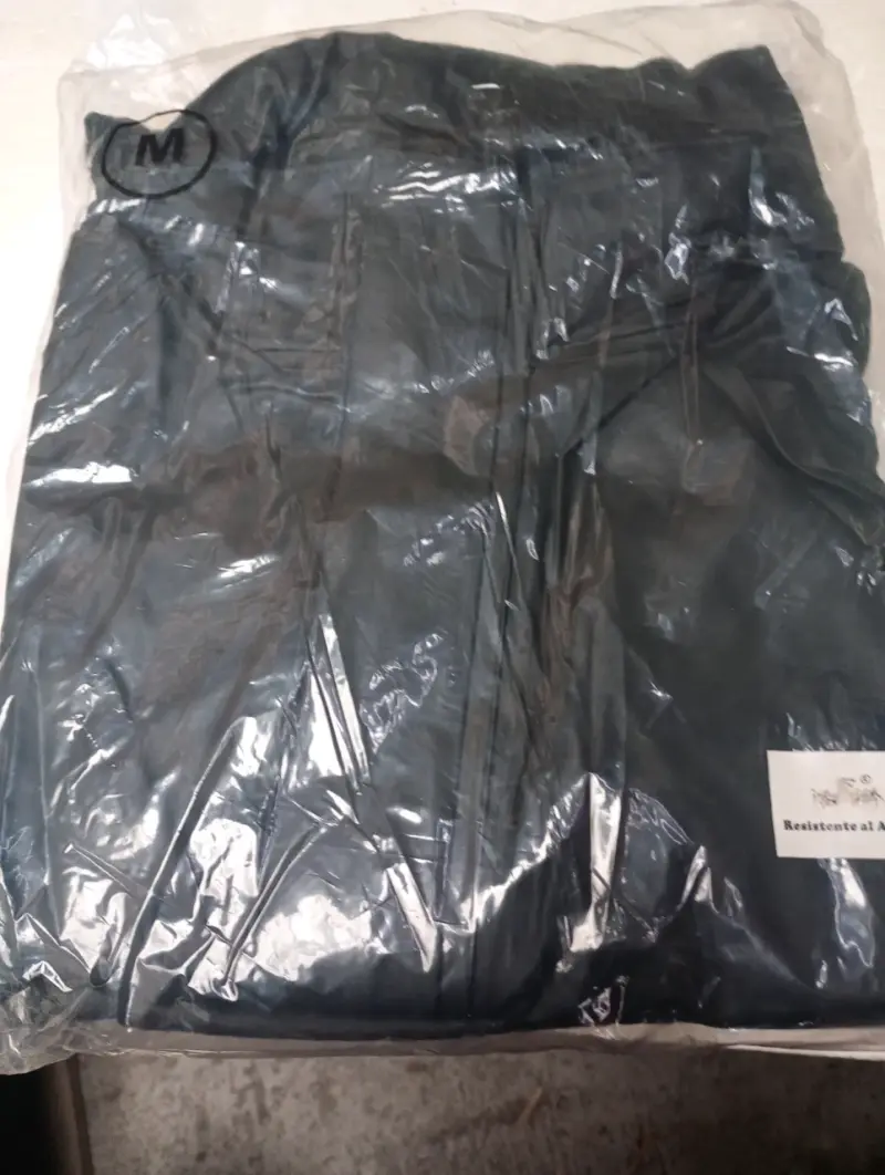 Traje de agua impermeable varias tallas - 1