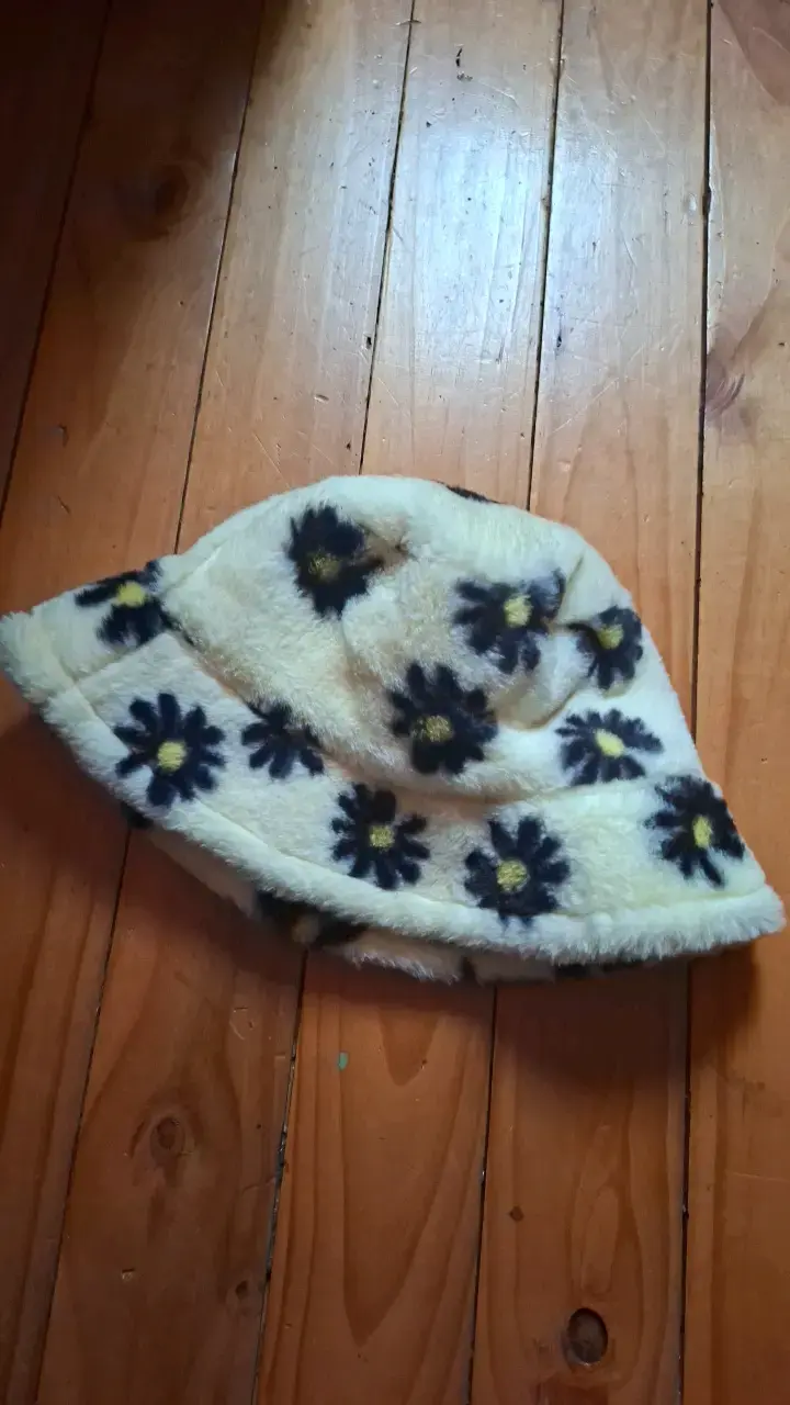 Sombrero de felpa con diseño floral - 1