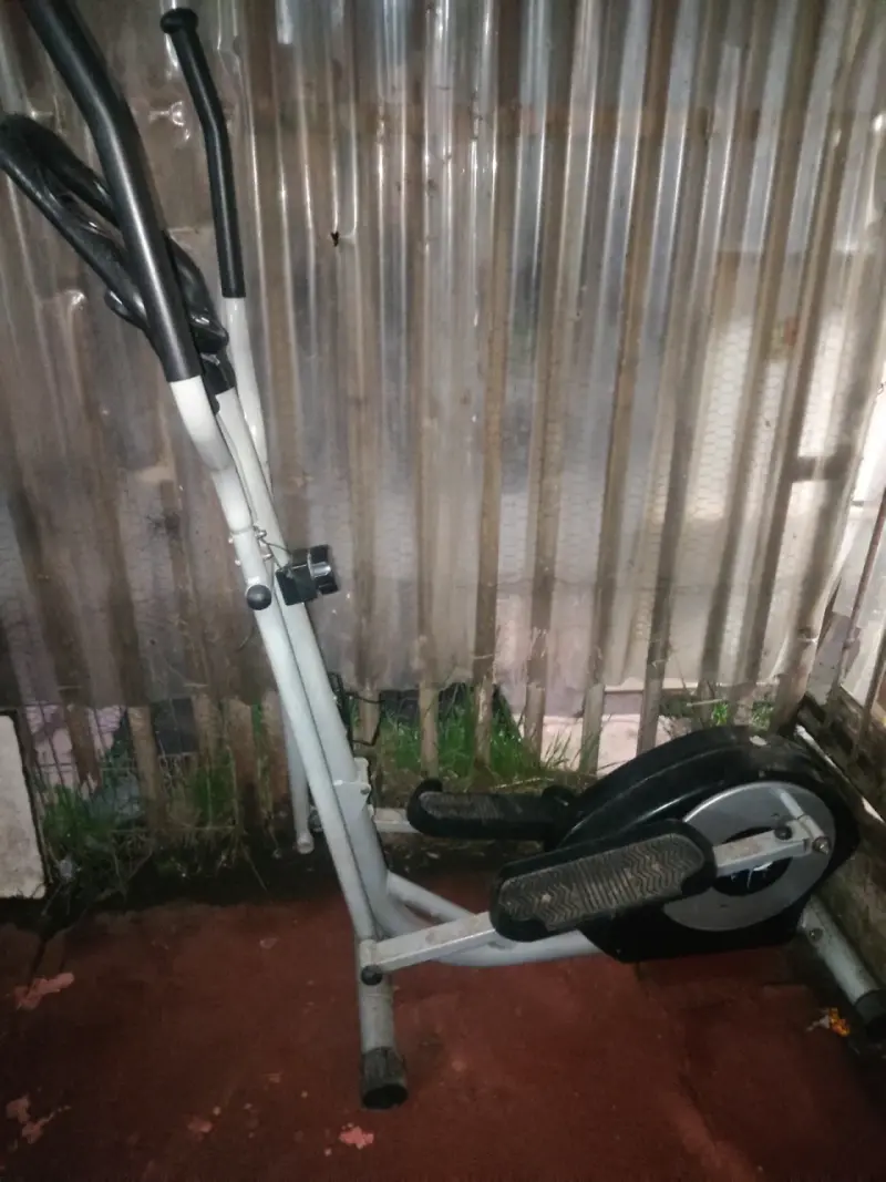 Máquina elíptica para ejercicio en casa - 2